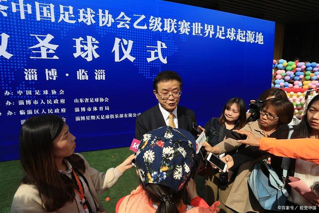 内线核心李俊贤接传强攻打板成2+1