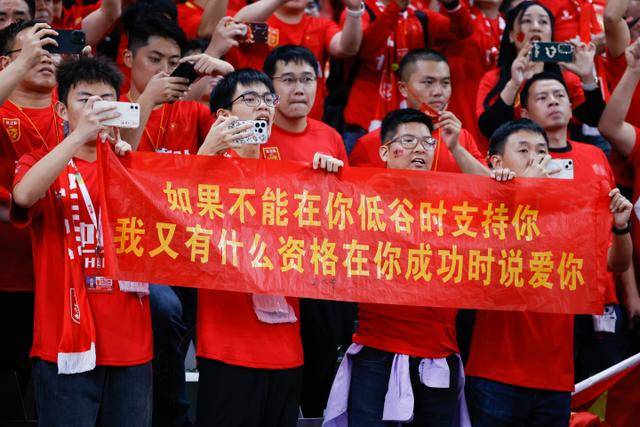 微短剧迅速崛起，真人剧为何逐渐稀缺？